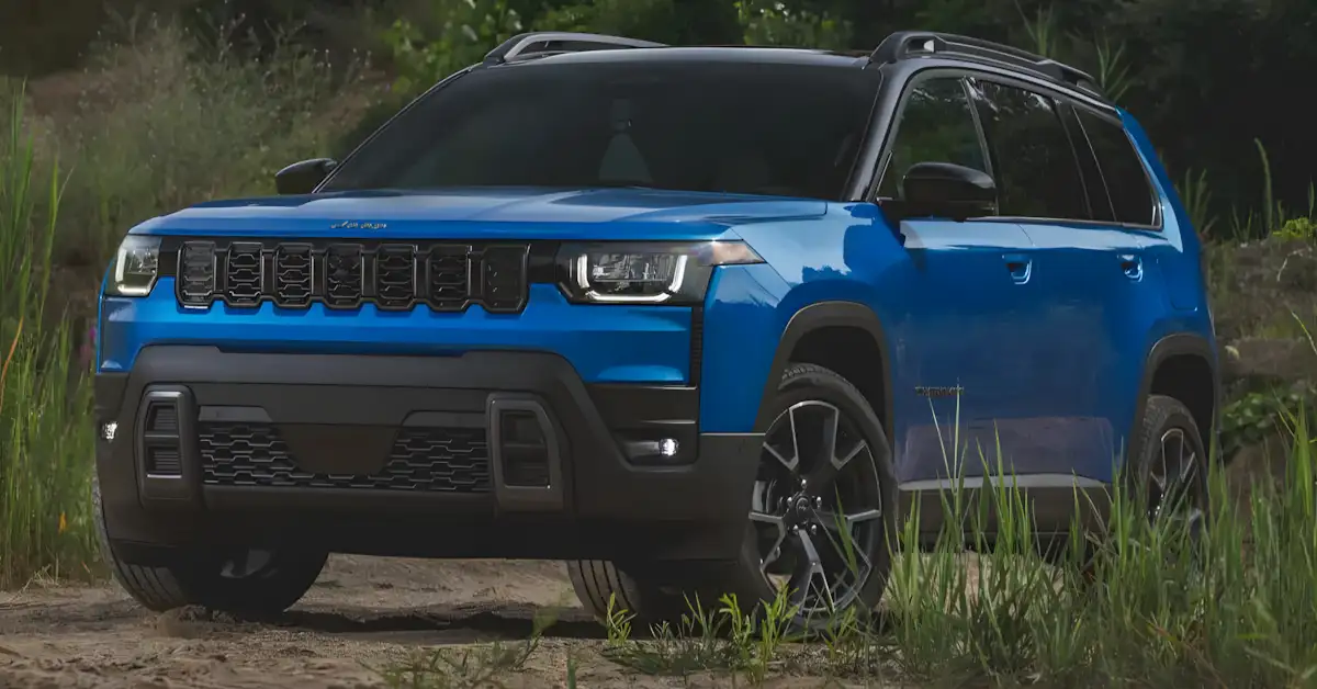 Novo Jeep Cherokee 2026 híbrido repaginado tem até 800 km de autonomia