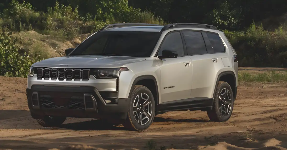 Novo Jeep Cherokee 2026 híbrido repaginado tem até 800 km de autonomia