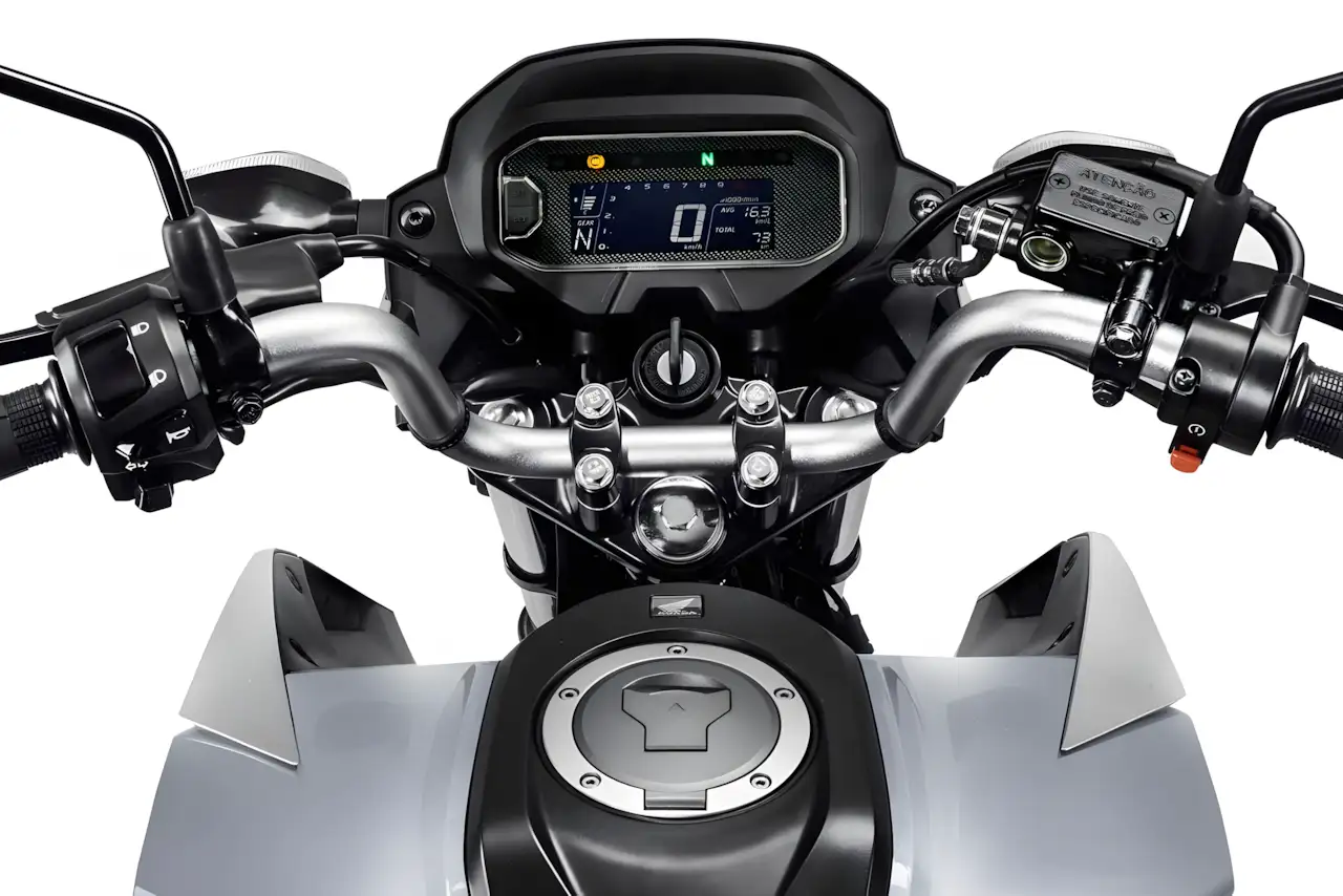 Honda CG 160 Fan 2026 ganha nova cor prata metálico; Saiba o que muda