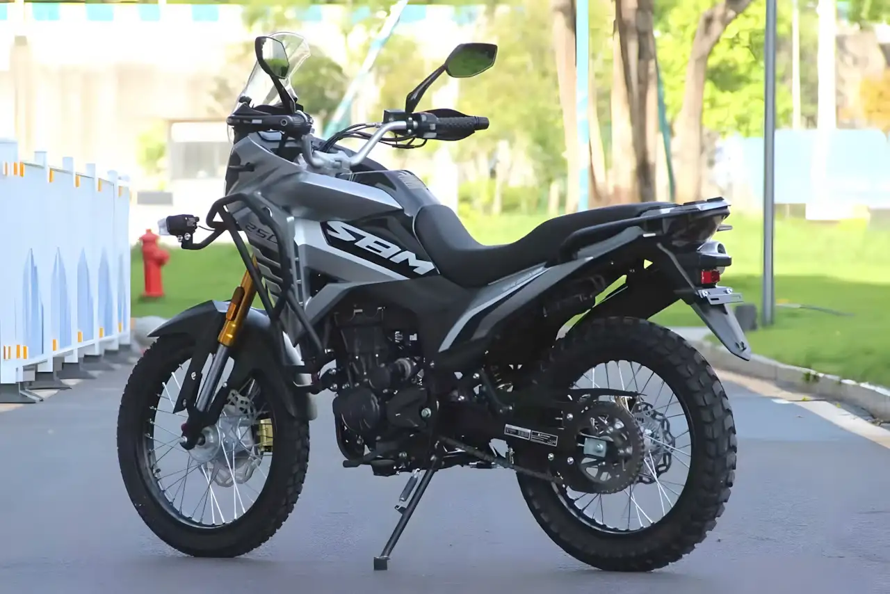 Shineray SBM 250 Trai͏l 2026 confirmada; Preço e recursos da trail concorrenta direta da Sahara 300