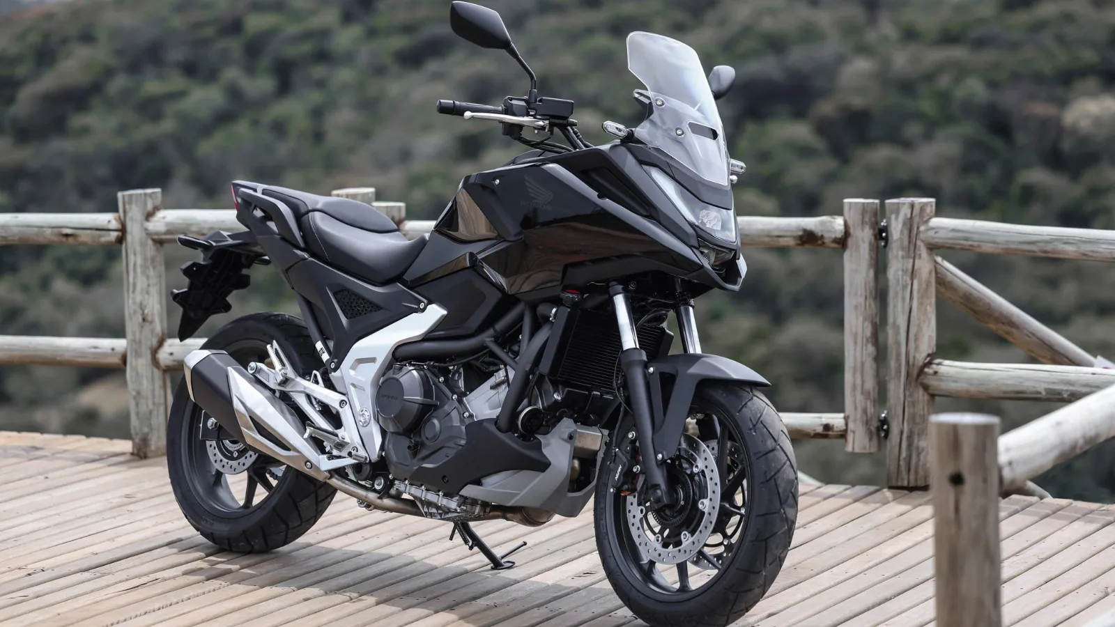Honda NC 750X 2026 Chega ao Brasil com Novos Recursos: Preços, Versões e Fotos