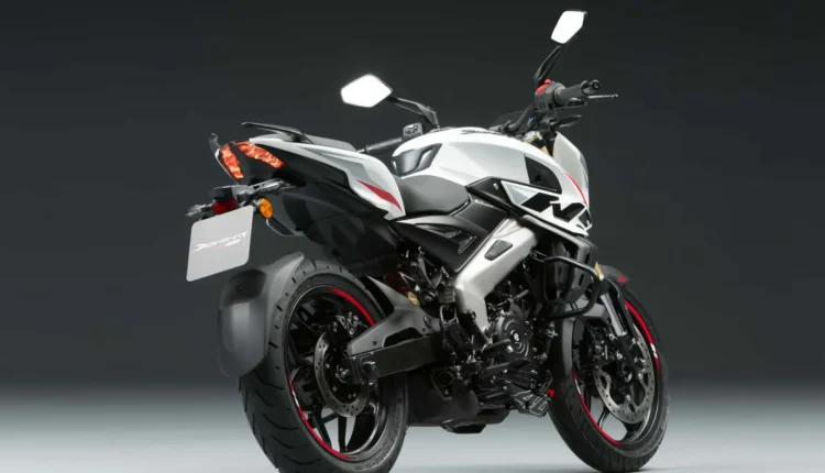 Bajaj Dominar NS400Z 2026 Chega ao Brasil com Quatro Modos de Pilotagem: Preço e Características