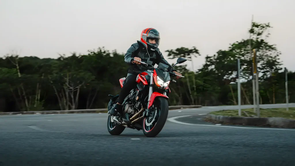 Shineray Lança Nova SBM 400s 2026: Preço, Recursos e Ficha Técnica da Naked Premium