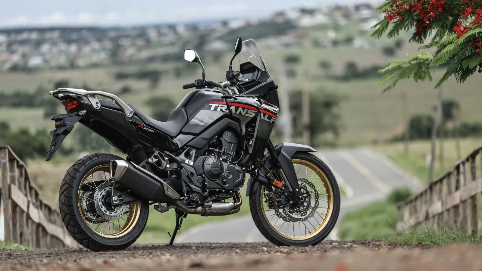 Honda Transalp 750 2026: Nova Big Trail Oficialmente Lançada! Preço e Fotos