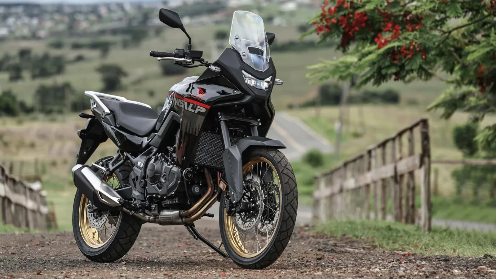 Honda Transalp 750 2026: Nova Big Trail Oficialmente Lançada! Preço e Fotos