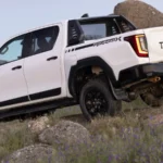 Nova Toyota Hilux chega ao Brasil em 2027: fotos, motor 2.8 e detalhes da nova geração