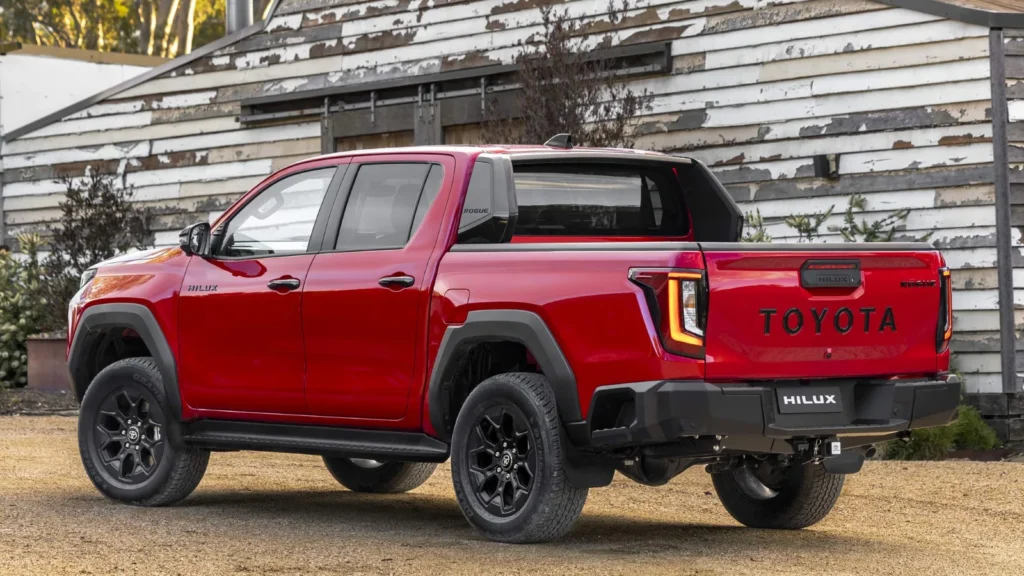 Nova Toyota Hilux chega ao Brasil em 2027: fotos, motor 2.8 e detalhes da nova geração