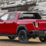Nova Toyota Hilux chega ao Brasil em 2027: fotos, motor 2.8 e detalhes da nova geração