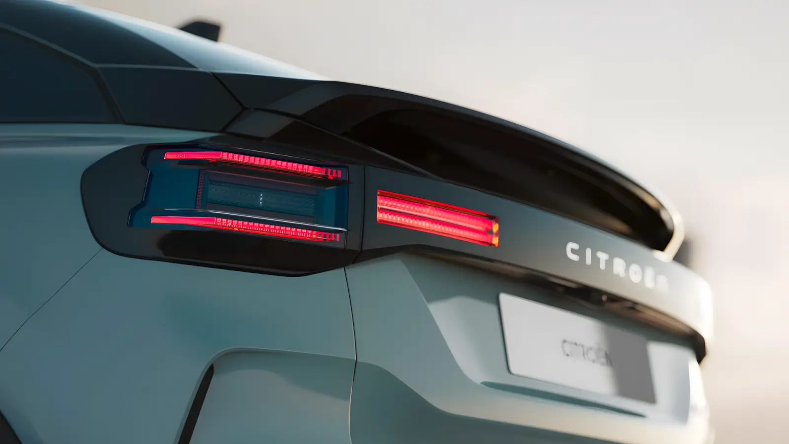 Citroen C4 Hibrido Traseira Lateral