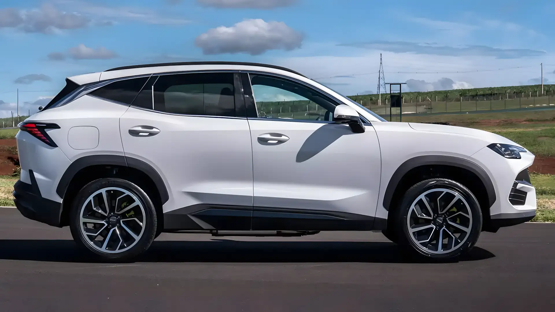 Novo SUV híbrido Jetour S06 estreia mais barato que BYD Song Plus em duas versões