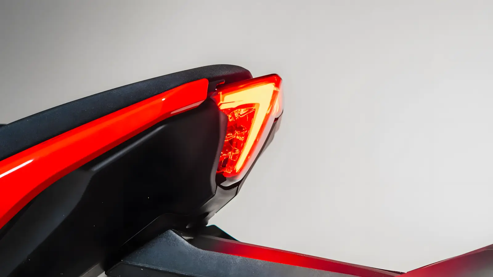 Sbm 600rc 2026 Shineray Lanterna Traseira