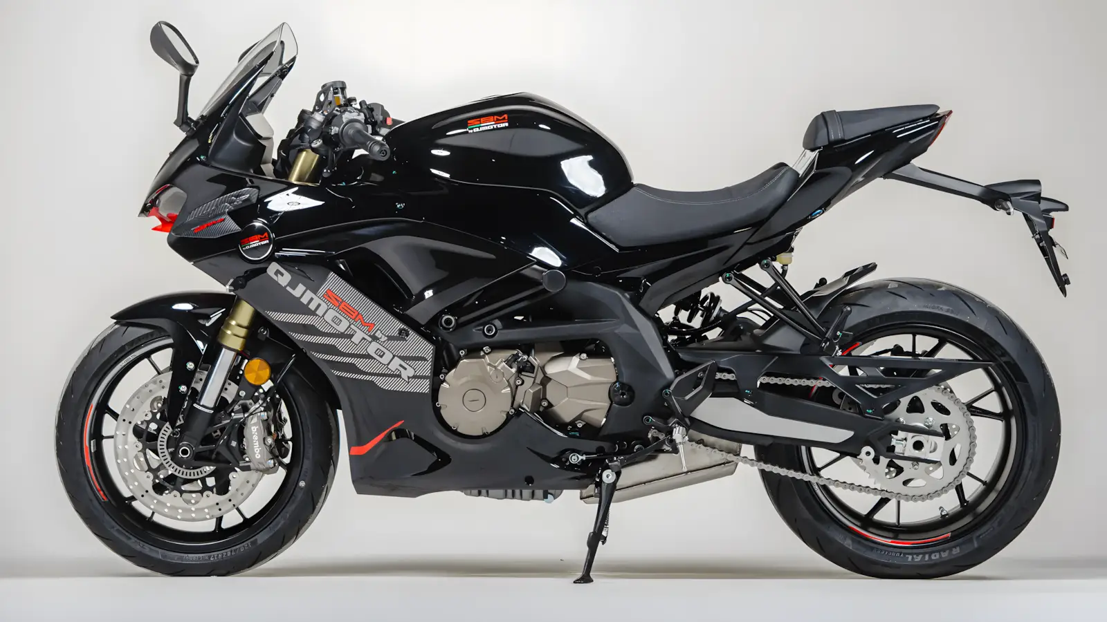 Shineray SBM 600RC 2026 preta vista lateral