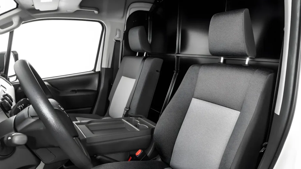 Toyota hiace furgao 2026 interior conforto