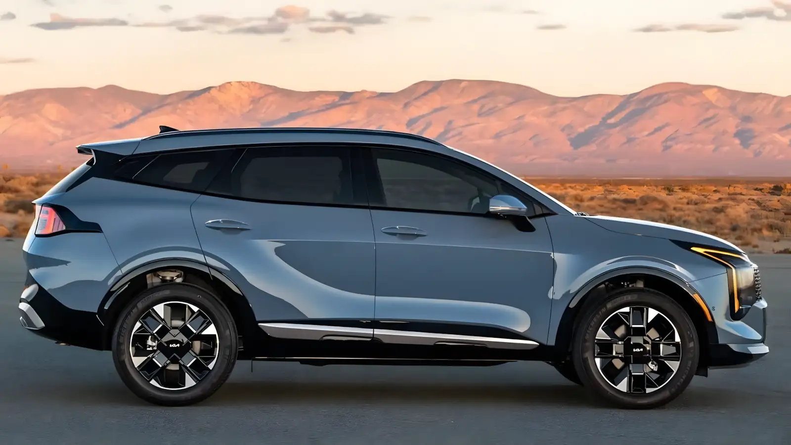 Dianteira do Kia Sportage 2026 com nova grade e faróis LED atualizados