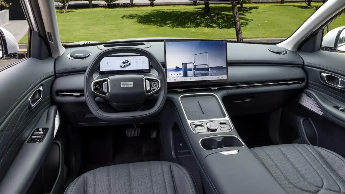Geely EX5 EM-I chega ao Brasil com 259 cv e mais de 1.000 km de autonomia