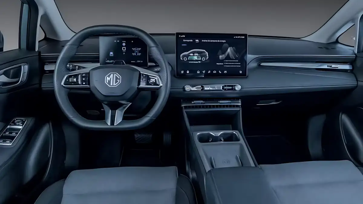 Hatch elétrico ‘MG4 Urban’ chega ao Brasil em junho com até 364 km de autonomia e quer roubar clientes do BYD Dolphin