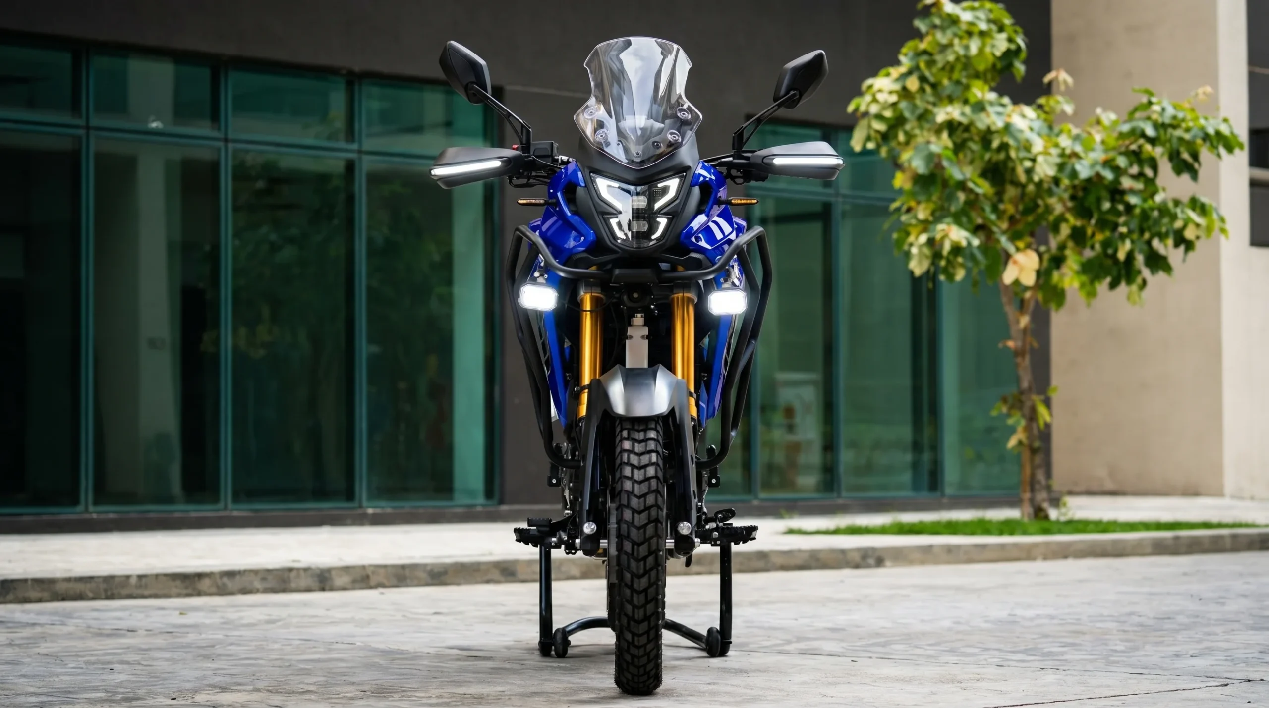 Shineray lança a SBM 250T com 30,8 cv, suspensão USD e ABS por um preço que incomoda as marcas japonesas