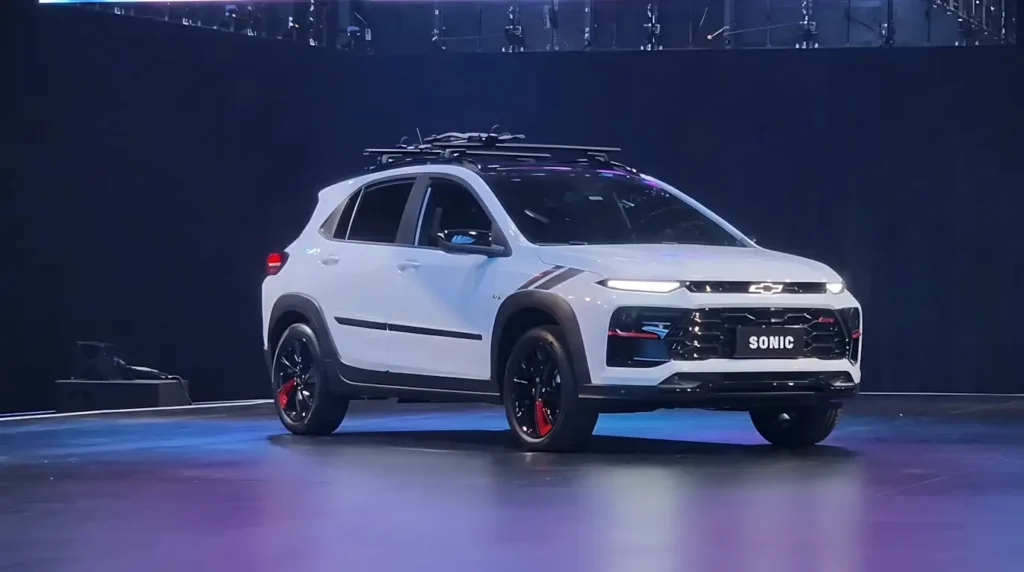 Novo Chevrolet Sonic 2027 estreia pacote ADAS e motor de 115 cv a partir de R$ 129.990