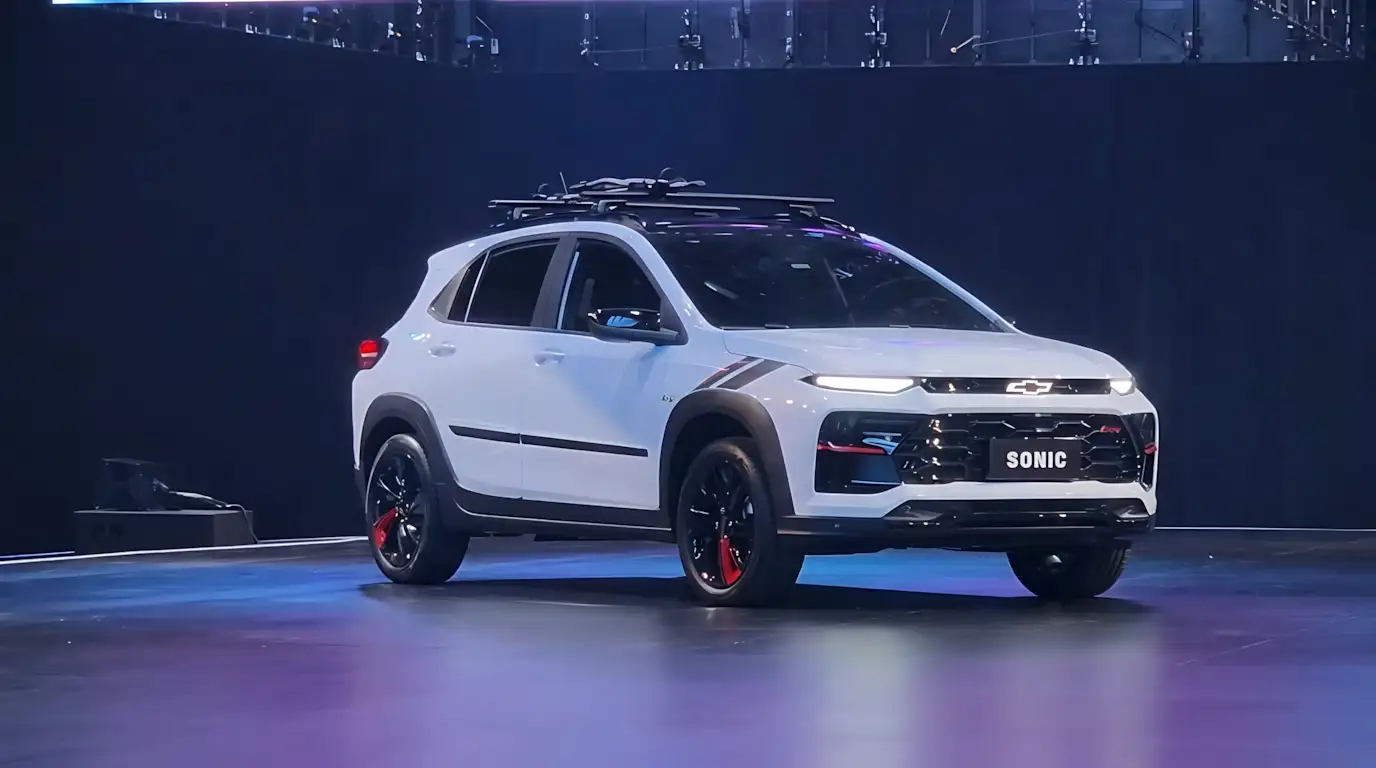Novo Chevrolet Sonic 2027 estreia pacote ADAS e motor de 115 cv a partir de R$ 129.990