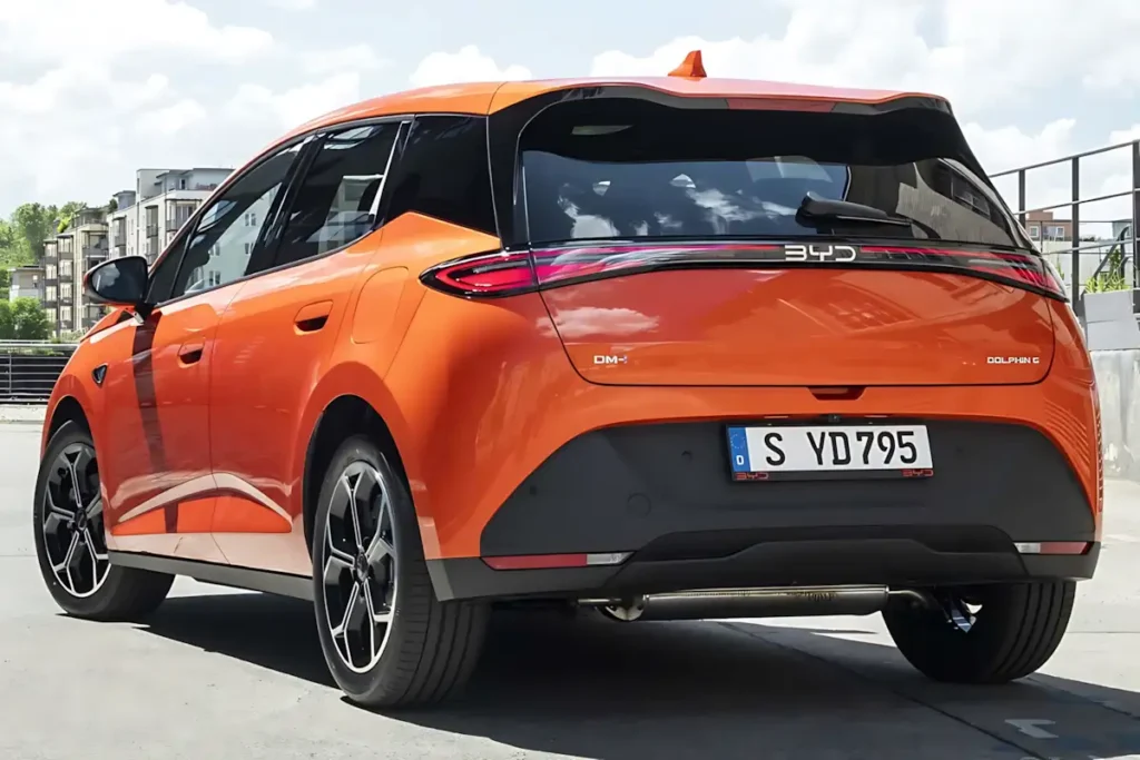 BYD Dolphin G híbrido revela preços na Europa e antecipa o hatch plug-in mais barato da marca para o Brasil