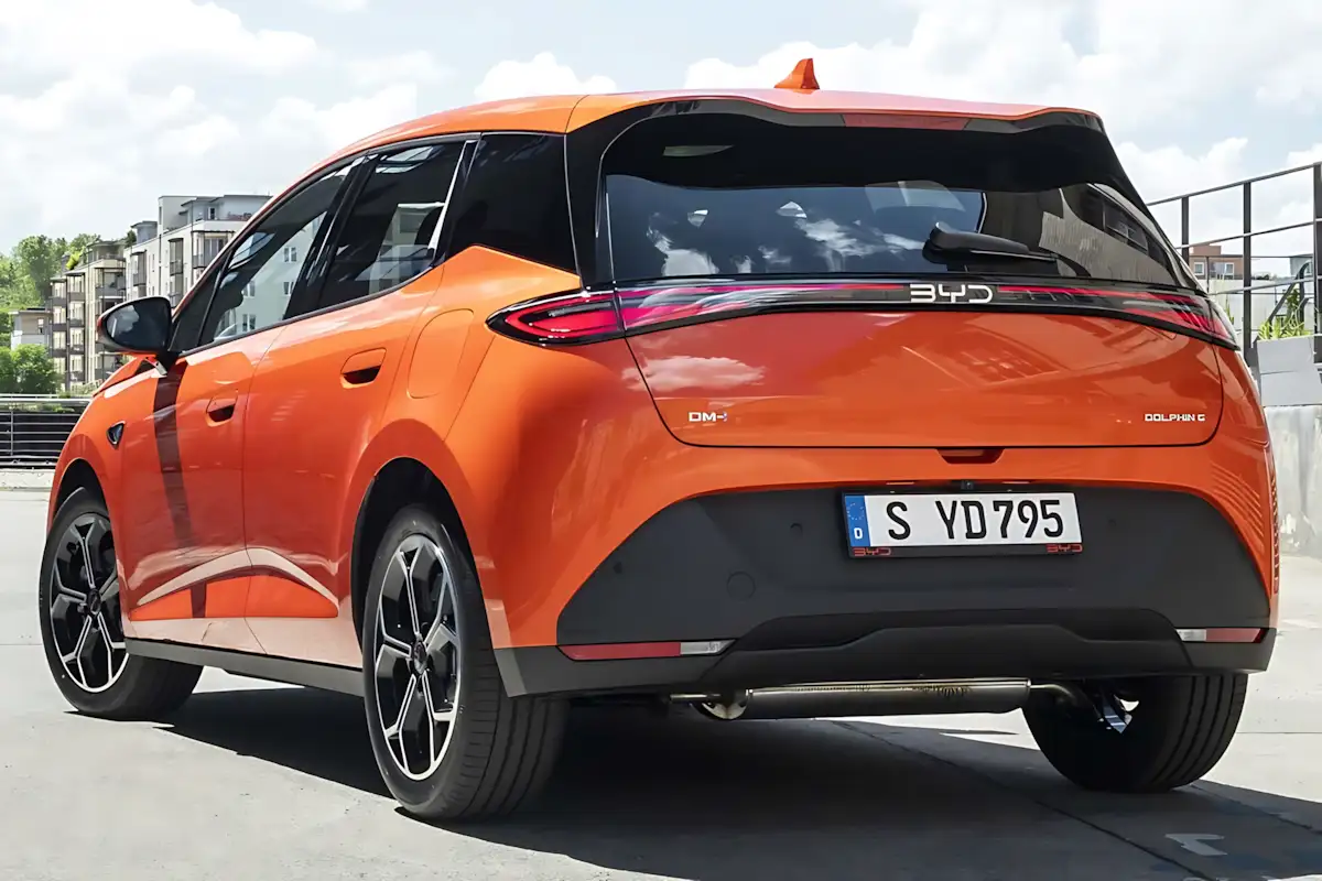 BYD Dolphin G híbrido revela preços na Europa e antecipa o hatch plug-in mais barato da marca para o Brasil