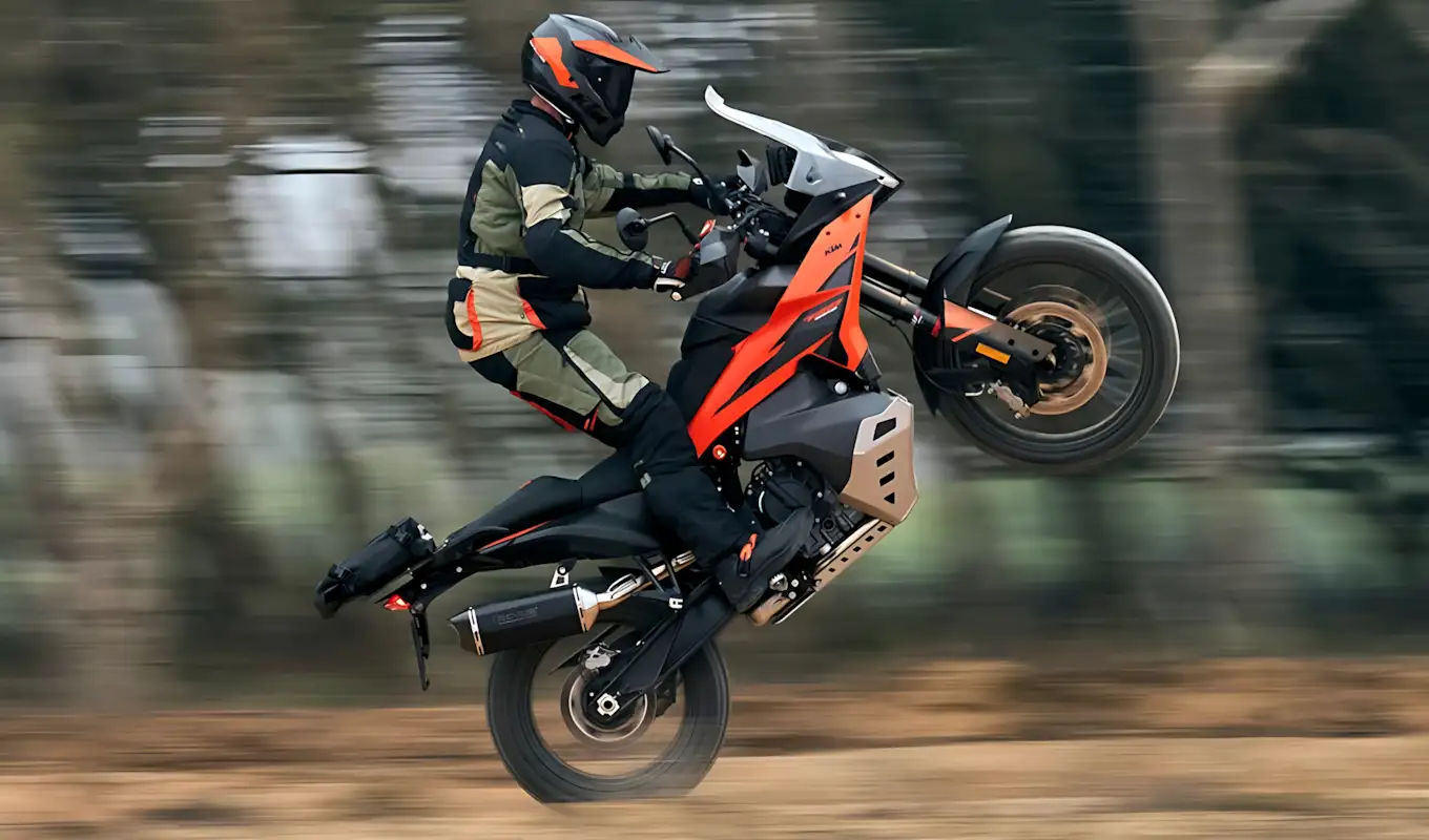 Bajaj nacionaliza KTM 790 Adventure para aterrorizar segmento das big trails