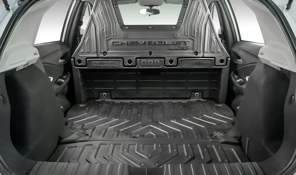 Chevrolet onix log 2027 porta malas
