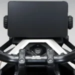 Painel TFT da Zontes 368G 2027 com conectividade e informações