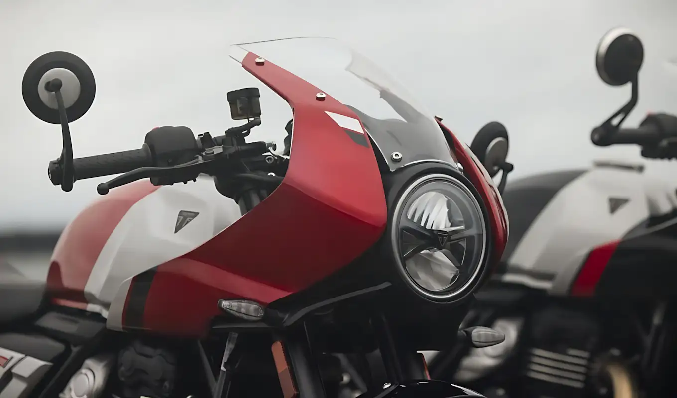 Triumph amplia linha 400 no Brasil com Tracker e Thruxton; preço surpreende abaixo do esperado